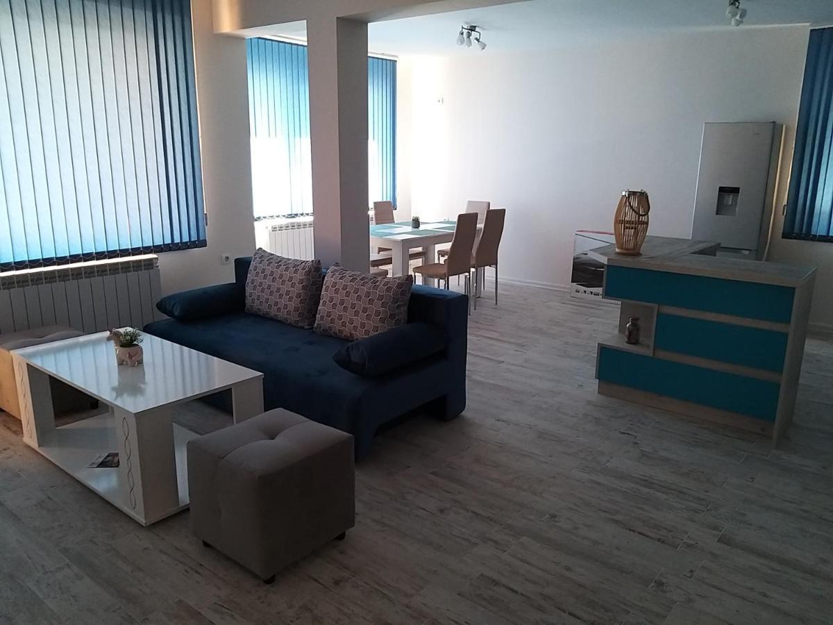 Апартамент Трапезица Скай Veliko Tarnovo Luaran gambar