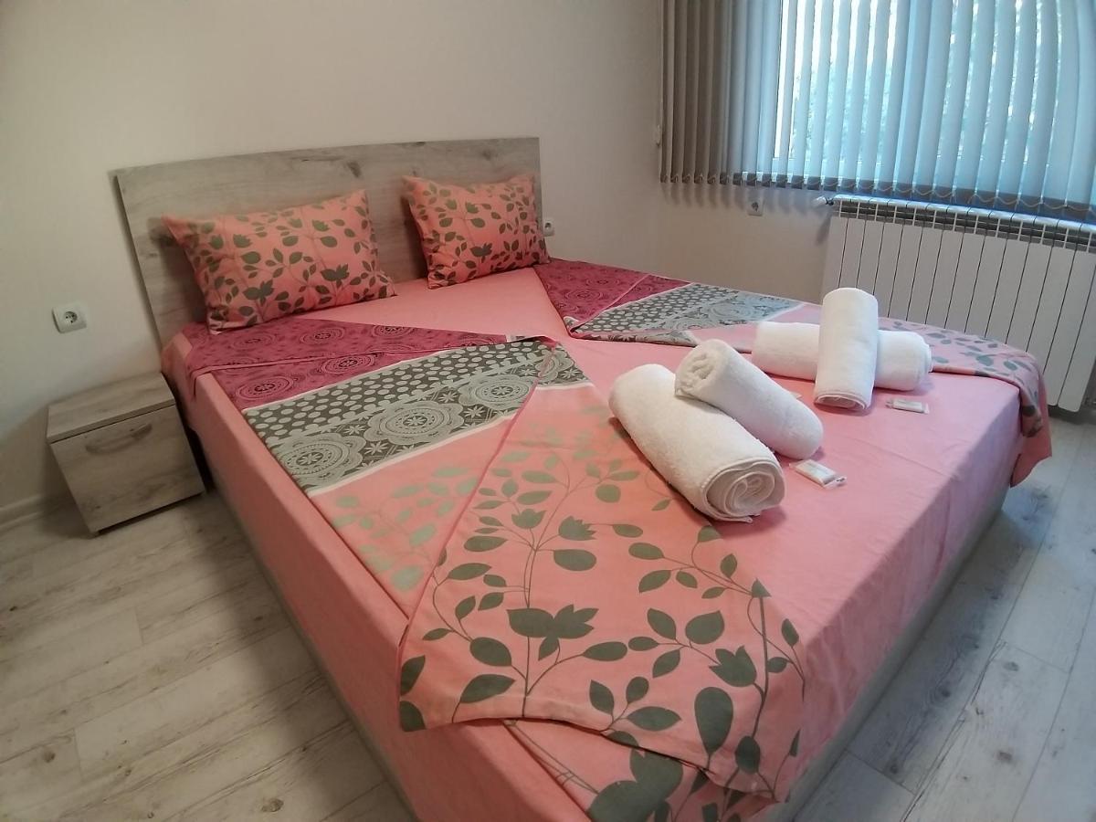 Апартамент Трапезица Скай Veliko Tarnovo Luaran gambar